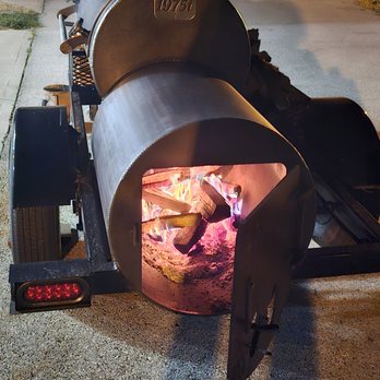 Fireside BBQ - Food Trucks Near Me - Englewood, Ohio