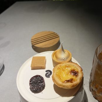 Aan De Poel - Post dessert treats, - Modern European Near Me - Amstelveen, New Hampshire Aan De Poel - Post dessert treats, - Modern European Near Me - Amstelveen, New Hampshire