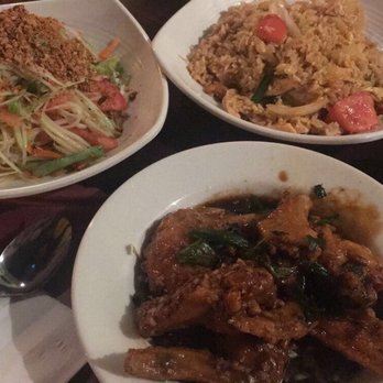 Sala Thai - Papaya Salad (Som Tam), Pineapple Fried Rice, "Spicy" wings (medium) - Thai Near Me - Richmond, California Sala Thai - Papaya Salad (Som Tam), Pineapple Fried Rice, "Spicy" wings (medium) - Thai Near Me - Richmond, California
