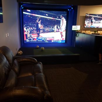 RedLine Athletics 4S Ranch - Simulator room - Basketball Courts Near Me - San Diego, California RedLine Athletics 4S Ranch - Simulator room - Basketball Courts Near Me - San Diego, California