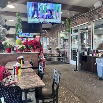 Billy Roys Burger - Outdoor patio, all covered!! - Burgers Near Me - Fremont, California Billy Roys Burger - Outdoor patio, all covered!! - Burgers Near Me - Fremont, California