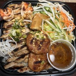 Pho Le - 48. House Special Vermicelli