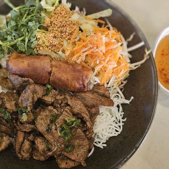 Pho Ben - Eldridge - Bun thit nuong cha gio - vermicelli with grilled pork and egg roll - Vietnamese Near Me - Houston, Texas Pho Ben - Eldridge - Bun thit nuong cha gio - vermicelli with grilled pork and egg roll - Vietnamese Near Me - Houston, Texas