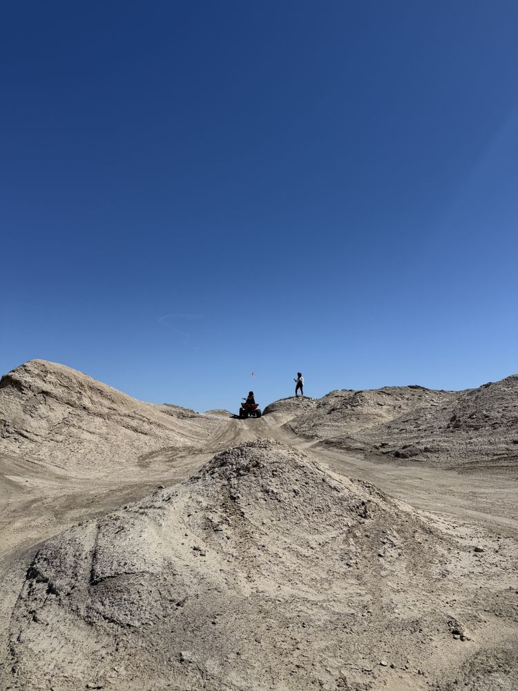 Blu Off Road Rentals Logo