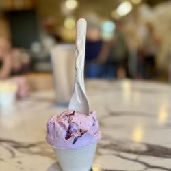 Cream Bean Berry - Strawberry incense cream at Cream Bean Berry