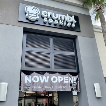 Crumbl - Winter Park - Bakeries Near Me - Winter Park, Florida