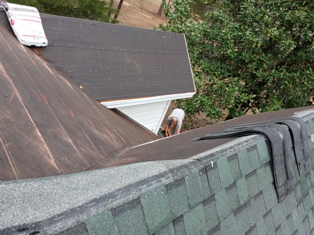 Slide of J&H Roofing & Repairs