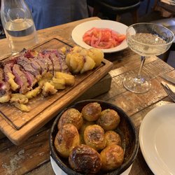 Baratxuri Bar - Steak served Blue