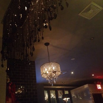 Kitchen 79 - Nice decor - definitely gives off the date-night vibe - Thai Near Me - Jackson Heights, New York