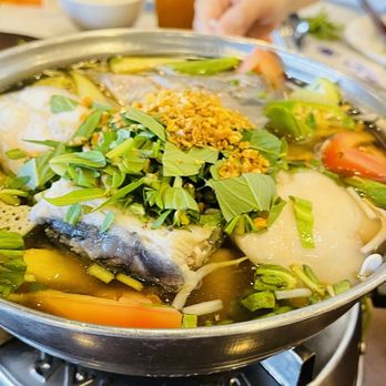Sáu Can Tho Vietnamese Kitchen - Vietnamese Sweet Sour Fish Hot Pot - Vietnamese Near Me - Rosemead, California Sáu Can Tho Vietnamese Kitchen - Vietnamese Sweet Sour Fish Hot Pot - Vietnamese Near Me - Rosemead, California