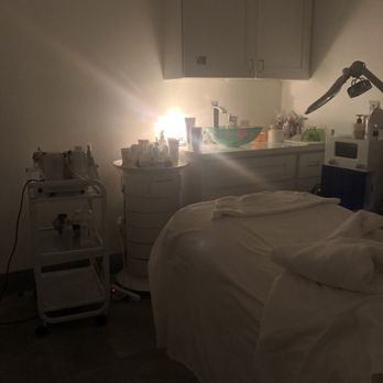 Euphoria Beaute - Very clean and professional setting. - Skin Care Near Me - Houston, Texas Euphoria Beaute - Very clean and professional setting. - Skin Care Near Me - Houston, Texas