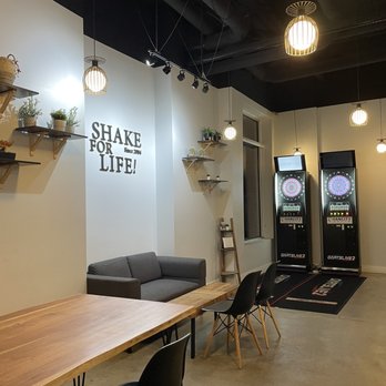 Ding Tea - the interior of a coffee shop - Bubble Tea Near Me - Vancouver, British Columbia