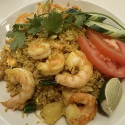 Pineapple fried rice with shrimp Pineapple fried rice with shrimp