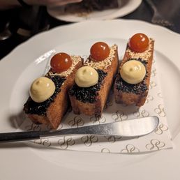 Sesame prawn toast (did not add caviar) Sesame prawn toast (did not add caviar)