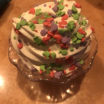 Goofy's Kitchen - American Near Me - Anaheim, California