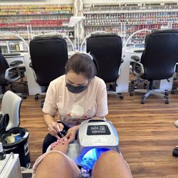 Bee Nail Salon & Spa