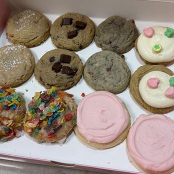 Crumbl - Fairfield - Bakeries Near Me - Fairfield, Connecticut