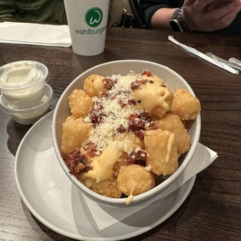 Wahlburgers - Appetizer - American Near Me - Mashantucket, Connecticut