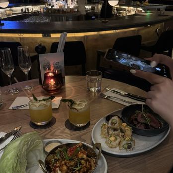 JOEY Aventura - Steak & Sushi cooked medium rare, Szechuan Chicken Lettuce Wraps, & Spicy Passionfruit Margarita ! - Steakhouses Near Me - Miami, Florida JOEY Aventura - Steak & Sushi cooked medium rare, Szechuan Chicken Lettuce Wraps, & Spicy Passionfruit Margarita ! - Steakhouses Near Me - Miami, Florida