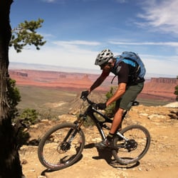 Magpie Cycling - We'll show you the BEST lines down the infamous Whole Enchilada Trail.