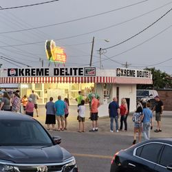 Kreme Delite - Evening at Kreme Delite