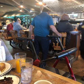 Black Bear Diner Tracy - American Near Me - Tracy, California