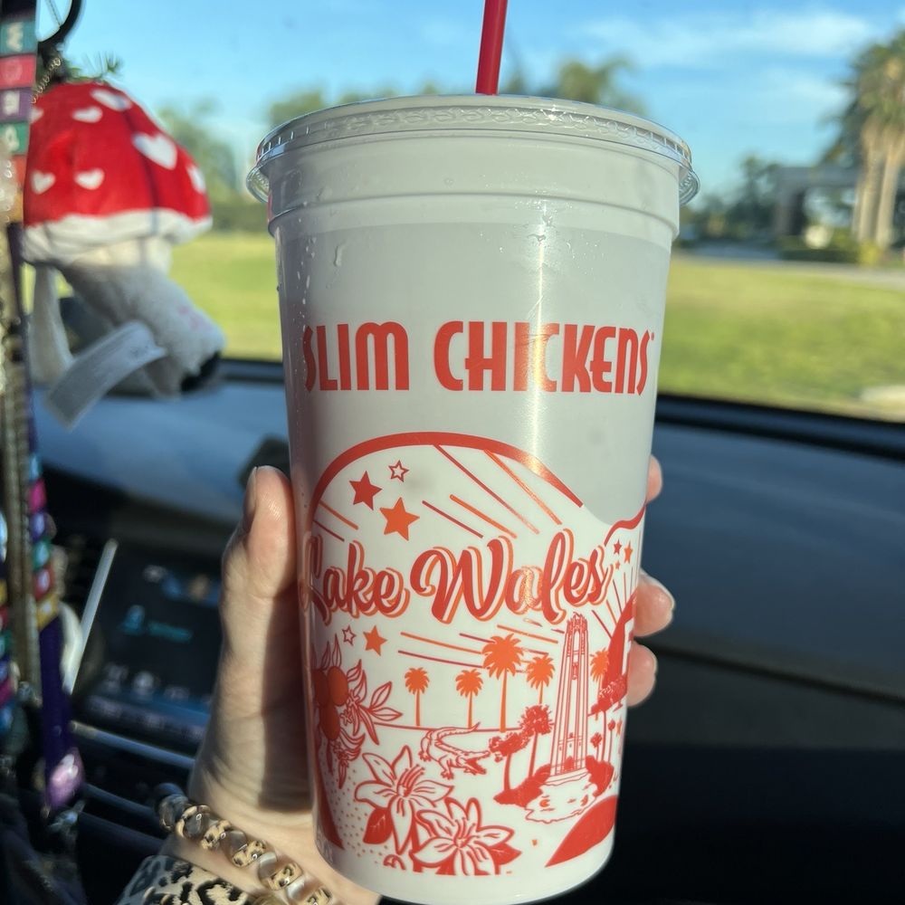 Slim Chickens - Strawberry Lemonade Large - Chicken Wings Near Me - Lake Wales, Florida Slim Chickens - Strawberry Lemonade Large - Chicken Wings Near Me - Lake Wales, Florida