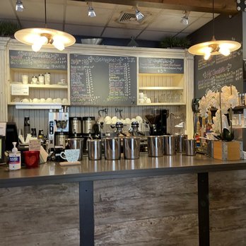 Martha's Country Bakery - Bakeries Near Me - Bayside, New York
