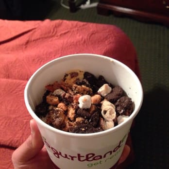Yogurtland - 1,5 pound bowl of icecream with toppings! AMAZING - Ice Cream & Frozen Yogurt Near Me - Santa Barbara, California Yogurtland - 1,5 pound bowl of icecream with toppings! AMAZING - Ice Cream & Frozen Yogurt Near Me - Santa Barbara, California