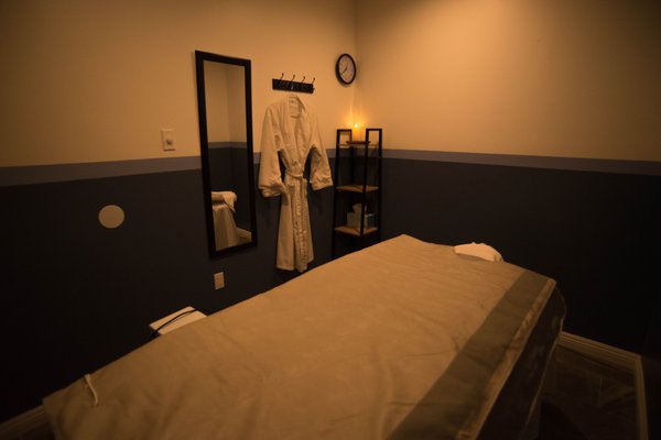 Sparadise La Brea by null