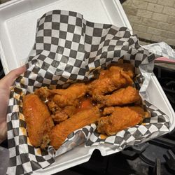 Tasty Bistro - Buffalo Wings