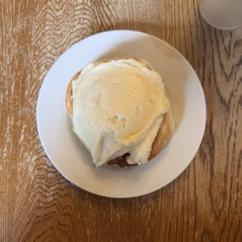 Cinnamon's Bakery - cinnamon roll - Bakeries Near Me - Estes Park, Colorado Cinnamon's Bakery - cinnamon roll - Bakeries Near Me - Estes Park, Colorado