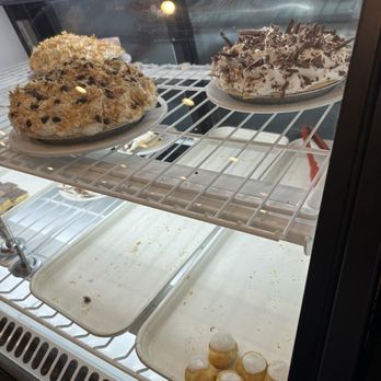 Maple Leaf Diner - American Near Me - Dallas, Texas