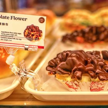 99 Ranch Market - chocolate flower cupcakes and buns - International Grocery Near Me - Arcadia, California 99 Ranch Market - chocolate flower cupcakes and buns - International Grocery Near Me - Arcadia, California