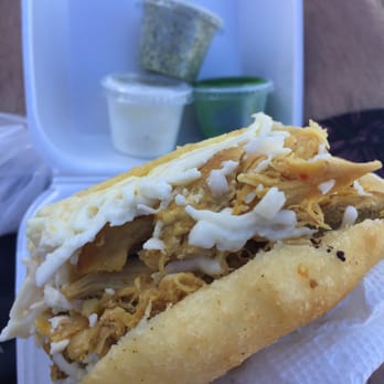 Los Chamos Arepas - Chicken and cheese - Venezuelan Near Me - Carolina, Puerto Rico Los Chamos Arepas - Chicken and cheese - Venezuelan Near Me - Carolina, Puerto Rico