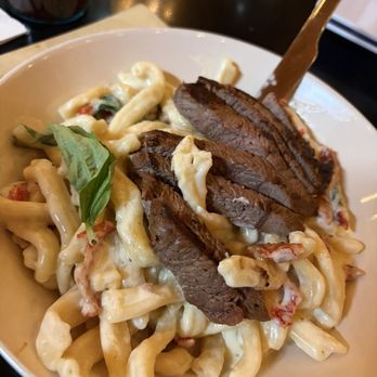 Cafe Stella - Steak Alfredo Pasta - Italian Near Me - Flagstaff, Arizona Cafe Stella - Steak Alfredo Pasta - Italian Near Me - Flagstaff, Arizona