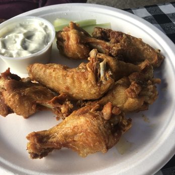 Dew Drop Inn - Sea Salt and White Vinaiger Wings - Bars Near Me - Derby, Connecticut