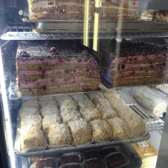 Le Balcon Bakery - Pastries and cakes - Bakeries Near Me - Los Angeles, California Le Balcon Bakery - Pastries and cakes - Bakeries Near Me - Los Angeles, California