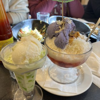 Max's Restaurant - Glendale - Buko Pandan - Filipino Near Me - Glendale, California