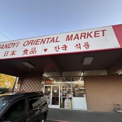 Sandyi Oriental Market
