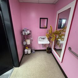 Chabela's Beauty Salon - Bath