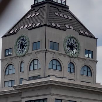 Manhattan Bridge - Clock Tower - Landmarks & Historical Buildings Near Me Manhattan Bridge - Clock Tower - Landmarks & Historical Buildings Near Me