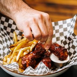 Mozwell Claremont - BBQ Wings