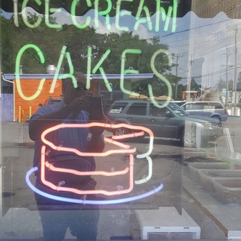 Snowflake Ice Cream Shoppe - Ice Cream & Frozen Yogurt Near Me - Riverhead, New York Snowflake Ice Cream Shoppe - Ice Cream & Frozen Yogurt Near Me - Riverhead, New York