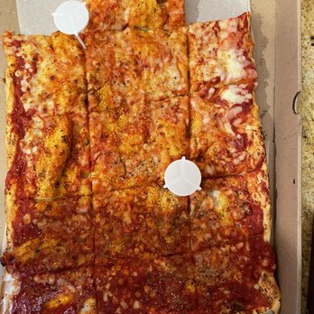 Fox’s Pizza Den - Pizza with no cheese. - Pizza Near Me - Zionsville, Indiana Fox’s Pizza Den - Pizza with no cheese. - Pizza Near Me - Zionsville, Indiana