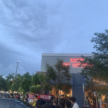 Dave's Hot Chicken - Chicken Shop Near Me - Pembroke Pines, Florida