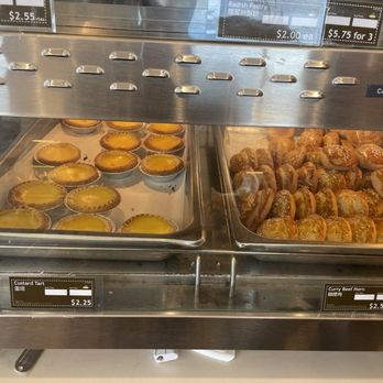 Sheng Kee Bakery & Cafe - Egg tarts and curry beef horns - Bakeries Near Me - Daly City, California
