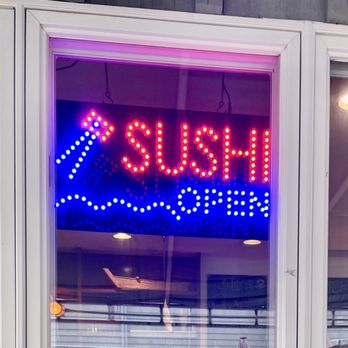 Seaside House Bar - Sushi Bars Near Me - Montauk, New York