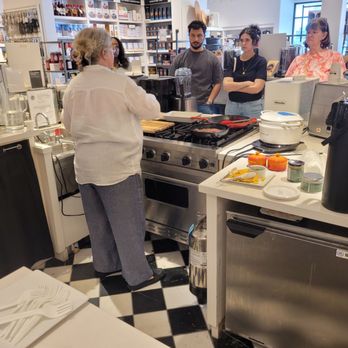 Williams-Sonoma - Kitchen & Bath Near Me - Houston, Texas