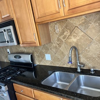 Pristine Cleaning - Kitchen looks great - Home Cleaning Near Me - Downey, California Pristine Cleaning - Kitchen looks great - Home Cleaning Near Me - Downey, California